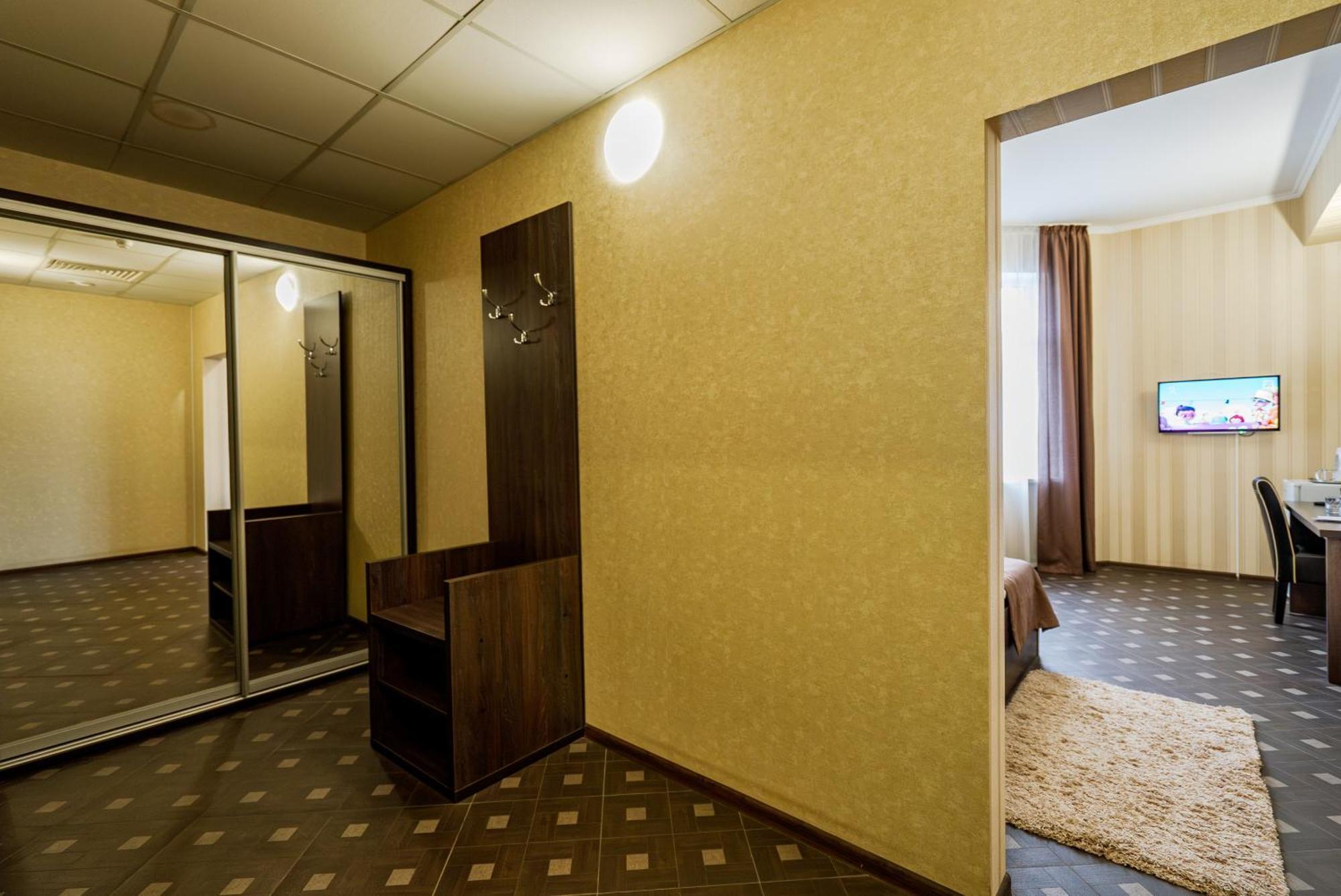 Congress Hotel Verhovina Petropavlovskaya Borshchagovka Esterno foto