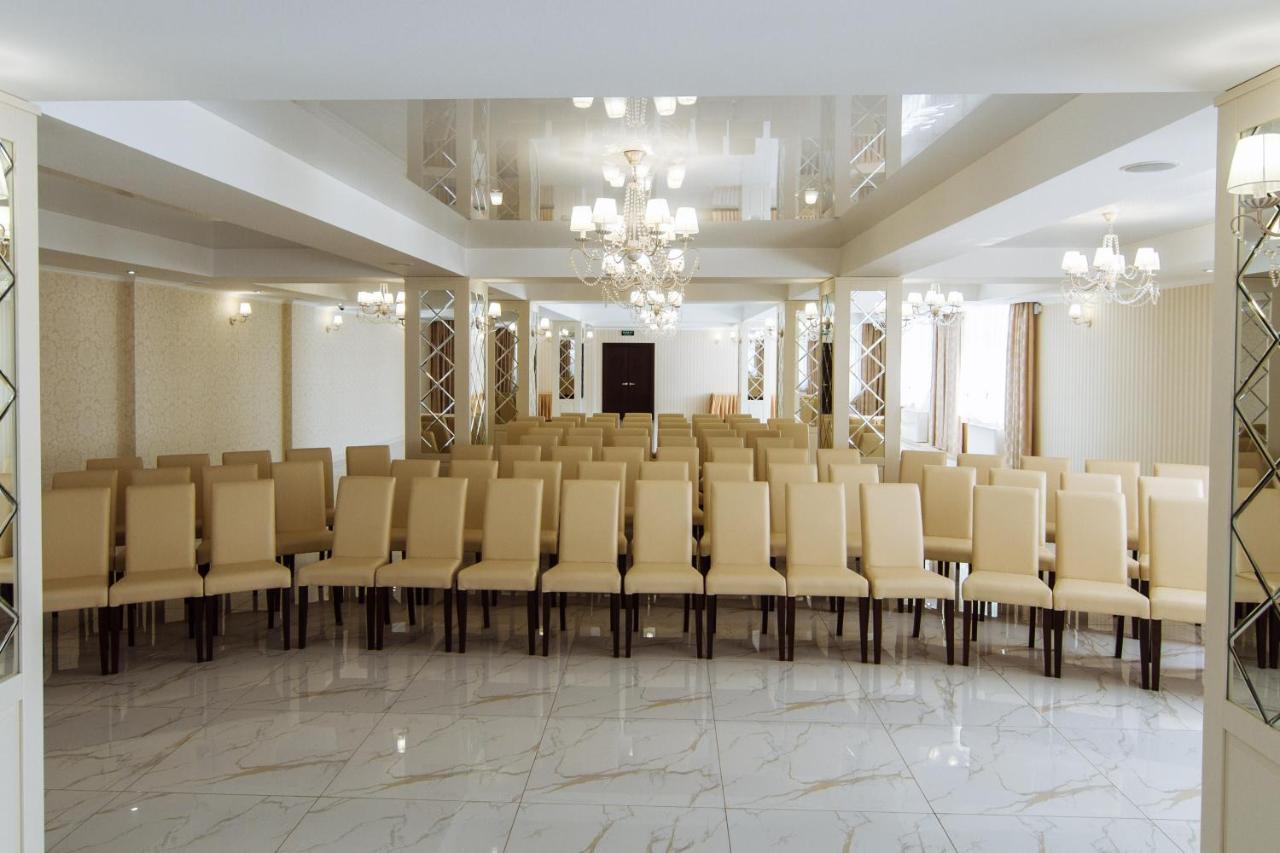 Congress Hotel Verhovina Petropavlovskaya Borshchagovka Esterno foto